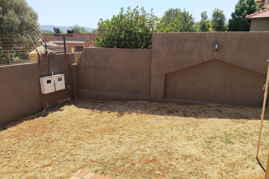 5 Bedroom Property for Sale in Birdwood Estate North West